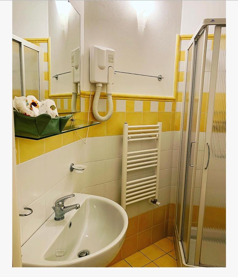 La Valle Guest House Castelnuovo Magra Ngoại thất bức ảnh